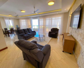 Le' Grand Consulate Apartment